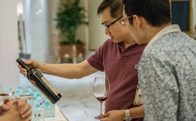四川省葡萄酒與果酒行業(yè)協(xié)會(huì) 四川省葡萄酒與果酒行業(yè)協(xié)會(huì)